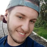 Alemão from Portao | Man | 27 years old | Cancer