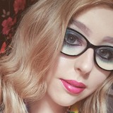 Courtney from Manchester | Woman | 27 years old | Cancer