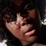 Sarah from Dubai | Woman | 31 years old | Capricorn