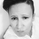 Teddy from Brescia | Woman | 48 years old | Leo