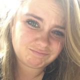 Stephie from Annawan | Woman | 31 years old | Cancer