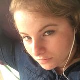 Annie from Oblong | Woman | 27 years old | Sagittarius