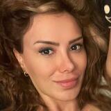Sarah from Los Angeles | Woman | 40 years old | Taurus