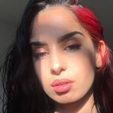 Sara from Paris | Woman | 29 years old | Leo