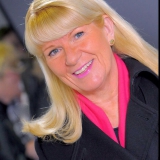 Sunny from Helsinki | Woman | 64 years old | Libra