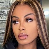Prettylora7E from New York City | Woman | 32 years old | Aries