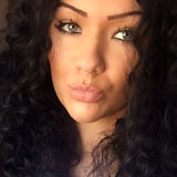 Dafinadec from Rotterdam | Woman | 29 years old | Capricorn