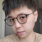 Car from Hong Kong | Woman | 35 years old | Cancer