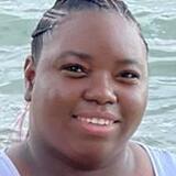 Vee from George Town | Woman | 33 years old | Pisces
