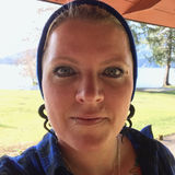 Sarah from Seattle | Woman | 44 years old | Pisces