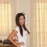 Lara from Victoria | Woman | 34 years old | Cancer